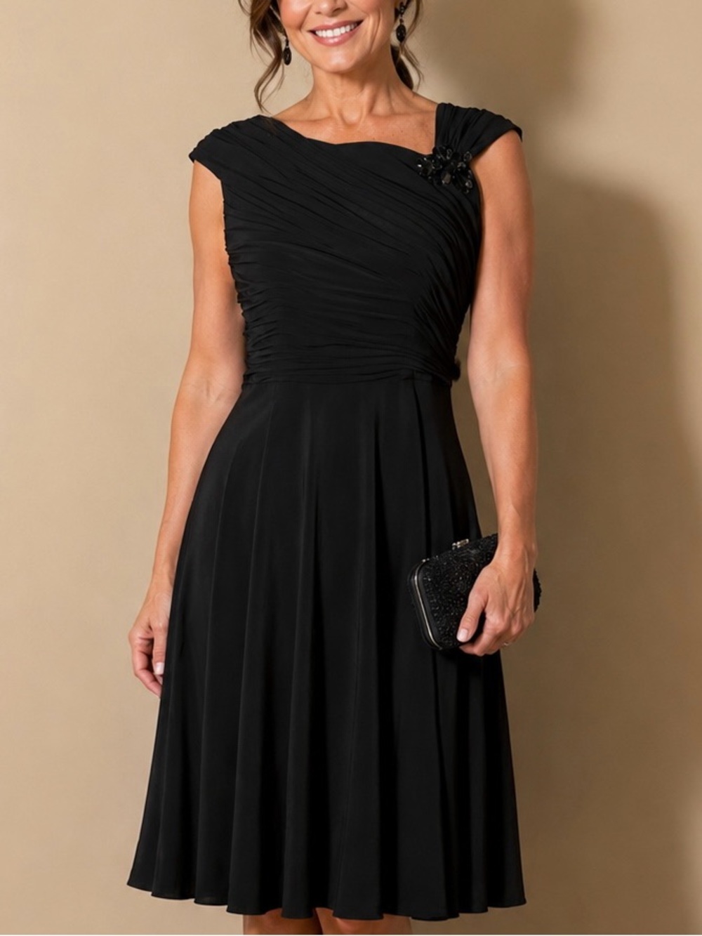 NEW Size 8P Jessica Howard Elegant Black Jeweled Shoulder Ruched Pleated Dress